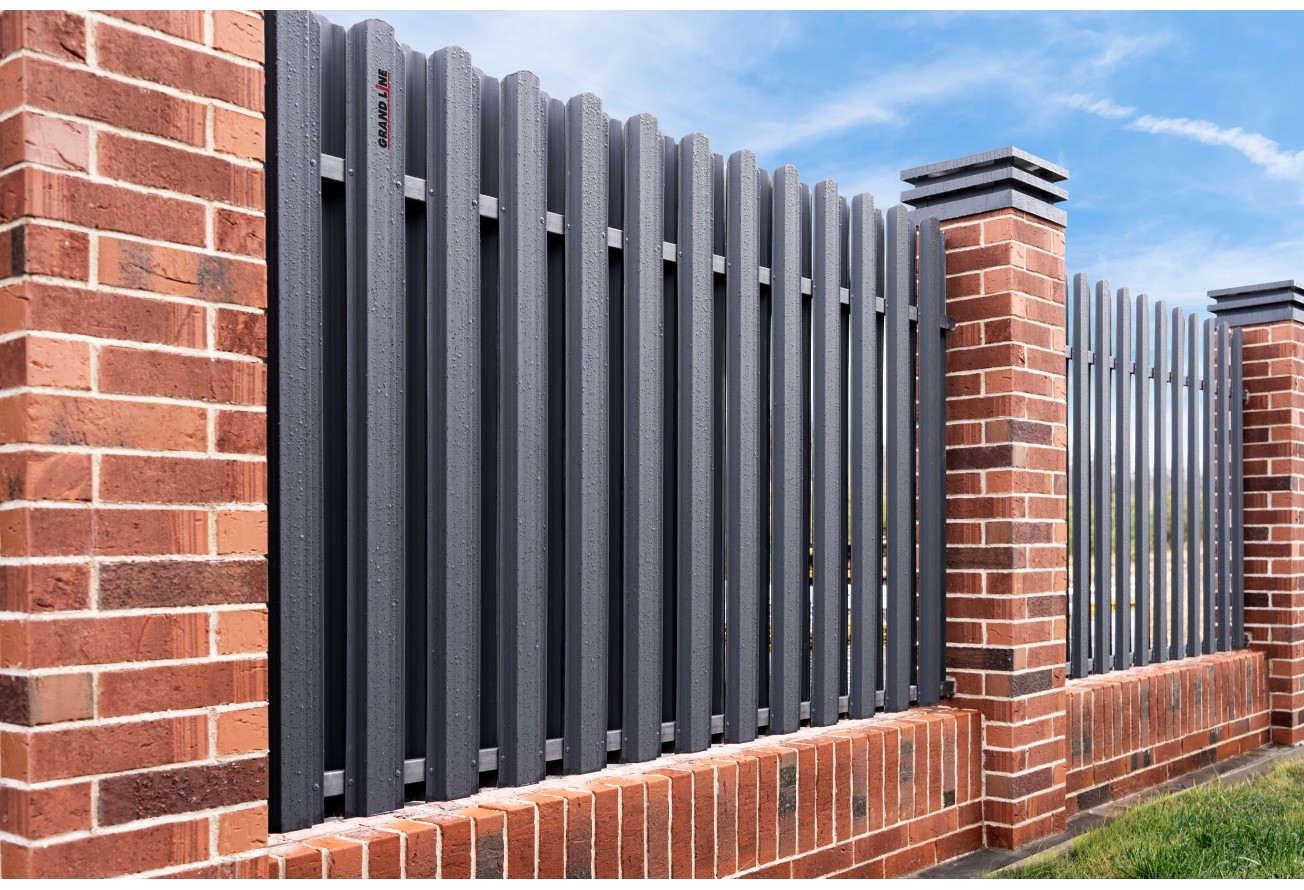 Штакетник Прямоугольный фигурный Grand Line 0,45 Drap ТХ RAL 7016 антрацитово-серый