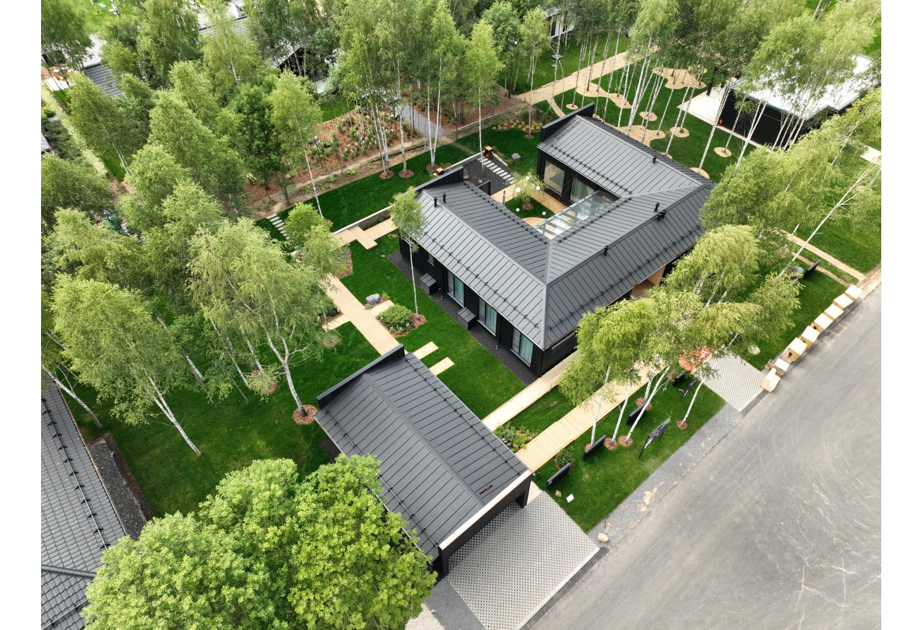 Кликфальц Про Grand Line 0,5 Сатин матовый ТХ с пленкой на замках RAL 9005 черный