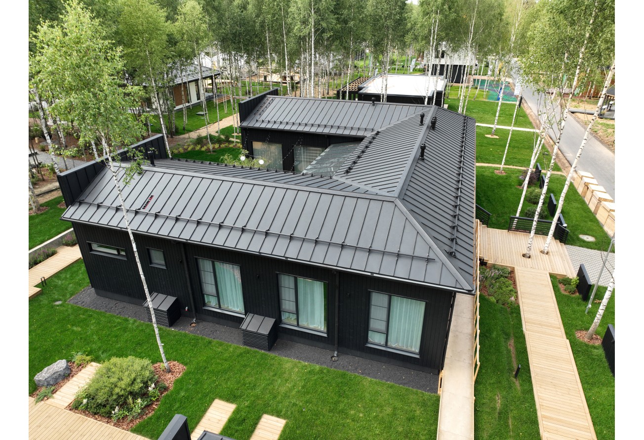 Кликфальц Про Grand Line 0,5 Сатин матовый ТХ с пленкой на замках RAL 9005 черный