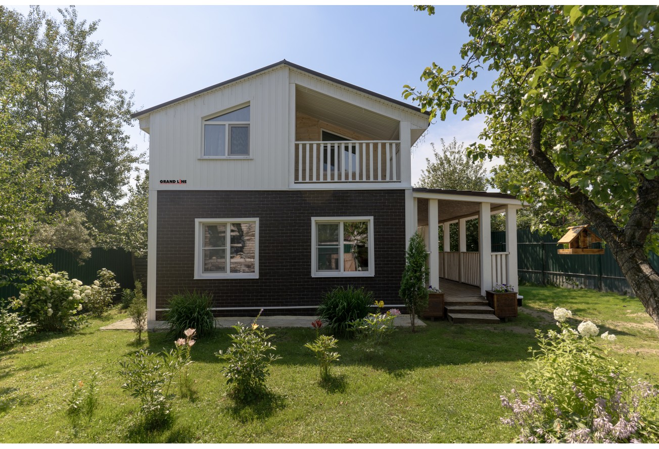 Фасадная панель Grand Line Состаренный кирпич Дизайн шоколадный со швом RAL 7006