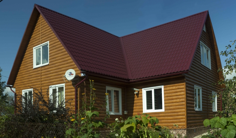Фото домов с красивым фасадом в цвете golden wood, цвет Golden Wood - 455