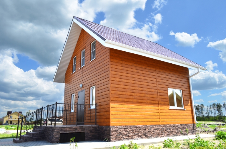 Фото домов с красивым фасадом в цвете golden wood, цвет Golden Wood - 963