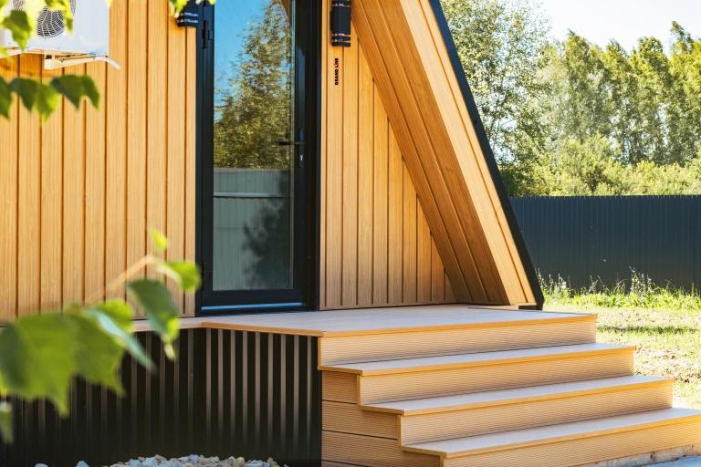 Фото домов с красивым фасадом в цвете honey wood, цвет Honey Wood - 3216