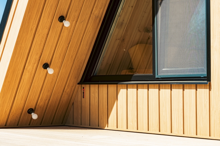 Фото домов с красивым фасадом в цвете honey wood, цвет Honey Wood - 3219