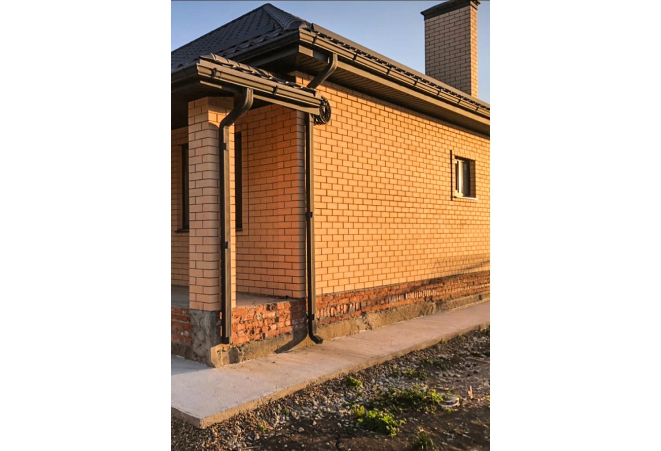 Желоб прямоугольный Vortex в2 матовый 130мм 3м RAL 8017 шоколад