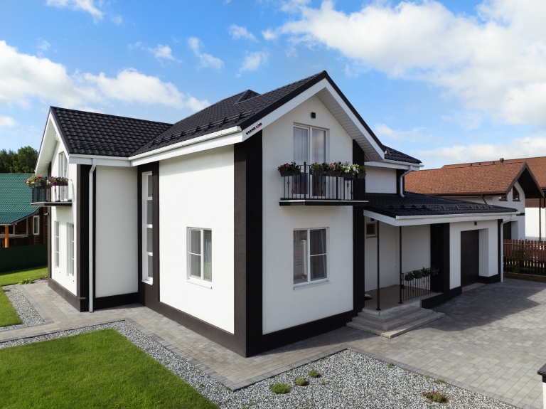 Фото домов с металлочерепицей, цвета RAL 9005, RAL 9003 - 2388