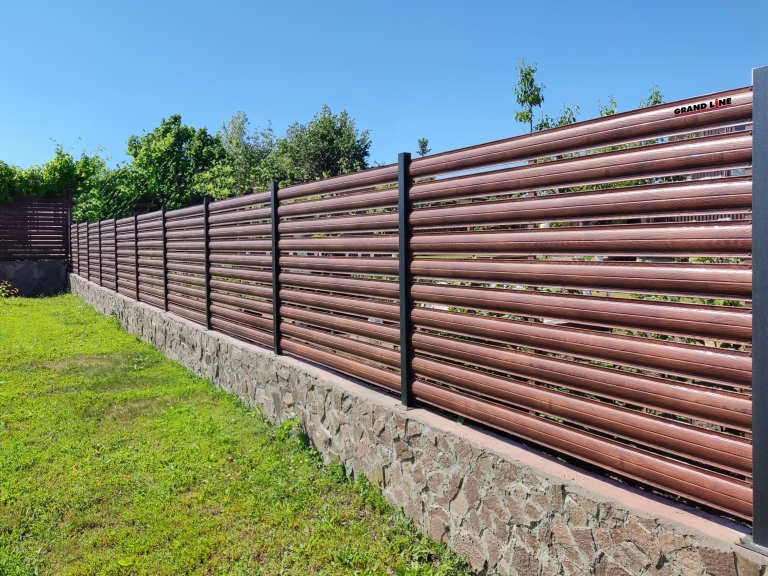 Фото заборов и ограждений в цвете cherry wood, цвет Cherry Wood - 2511