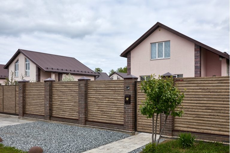 Фото домов с продукцией Grand Line, цвет Nordic Wood TwinColor - 2299