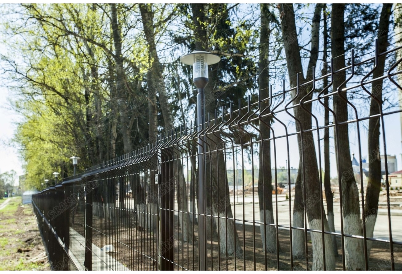 Панель Medium 2,03х2,5 RAL 8017 GL