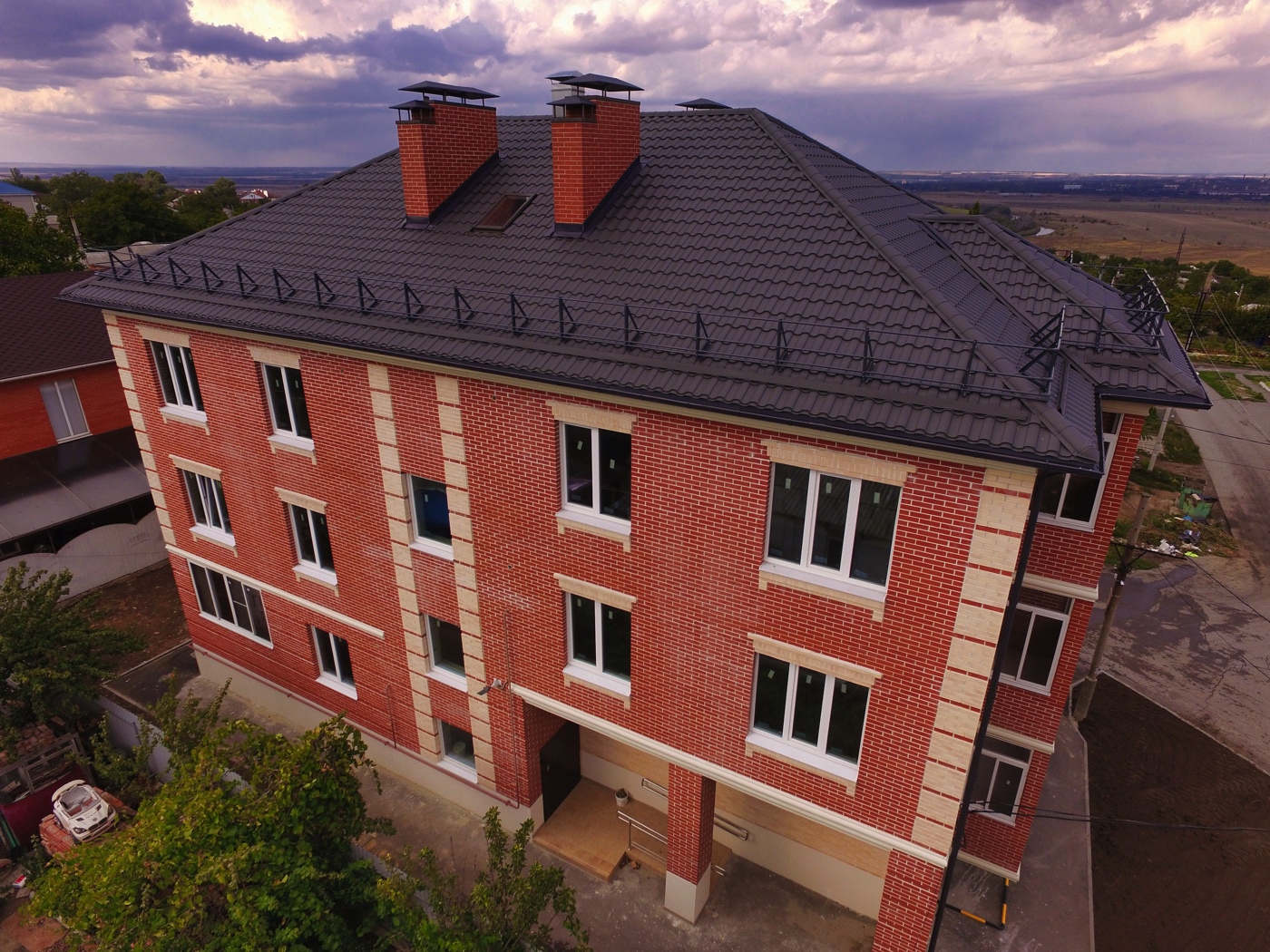 Металлочерепица кредо 0,5 Rooftop Бархат RAL 7024 мокрый асфальт, цена 1245  рублей за квадратный метр - купить с доставкой по Липецку