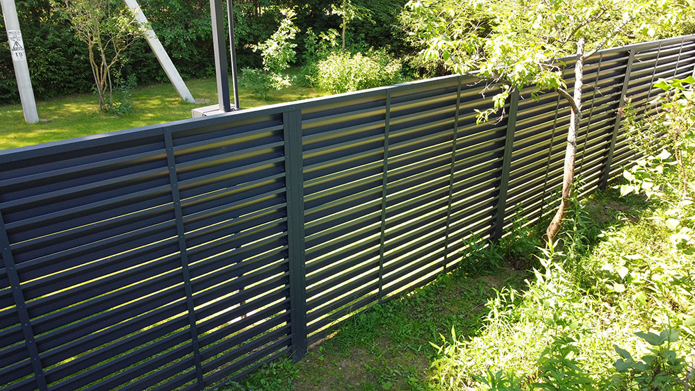 Декоративная накладка на столб универсальная угловая 60х60 для забора жалюзи Grand Line 0,5 Drap RAL 7016 антрацитово-серый (3м)